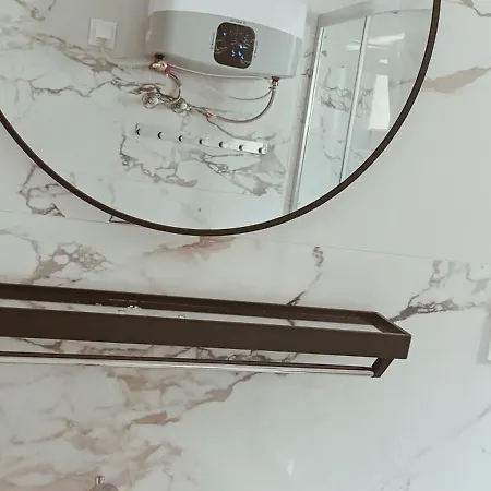 U Eweli Caloroczne Ogrzewane Kominkiem 斯蒂格纳