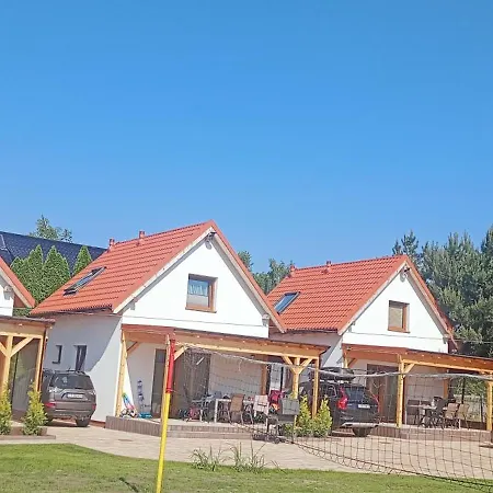 U Eweli Caloroczne Ogrzewane Kominkiem Stegna (Pomerania)