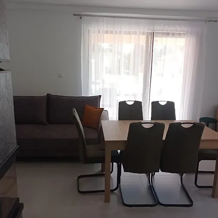 U Eweli Caloroczne Ogrzewane Kominkiem 度假居 *