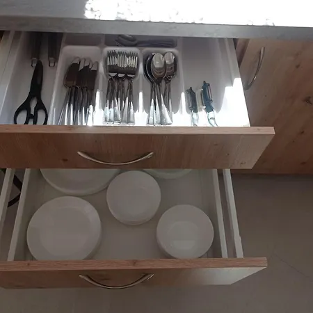 U Eweli Caloroczne Ogrzewane Kominkiem * 斯蒂格纳