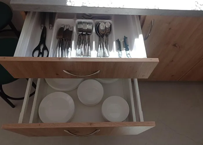 U Eweli Caloroczne Ogrzewane Kominkiem * 斯蒂格纳